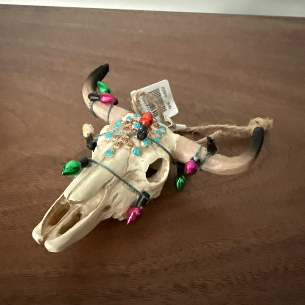 Western Longhorn Steer Skull Christmas ornament Boot Barn w/ string lights 3.5"